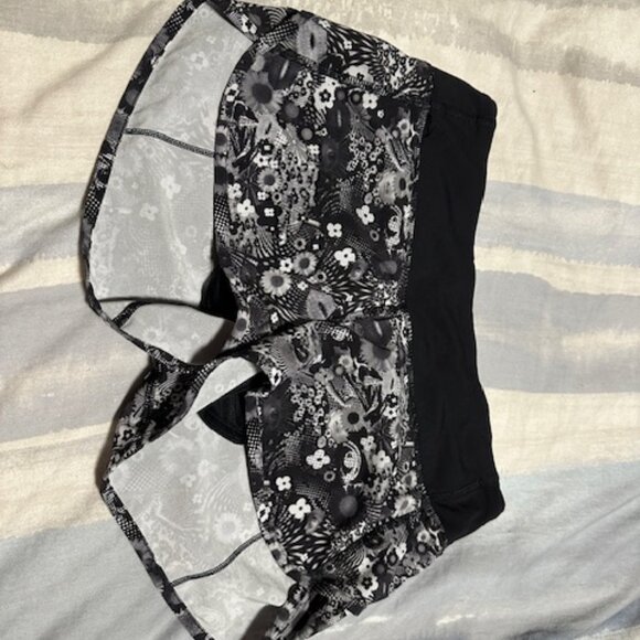 Lululemon Seawheeze Speed Shorts size 4 - Picture 3 of 3